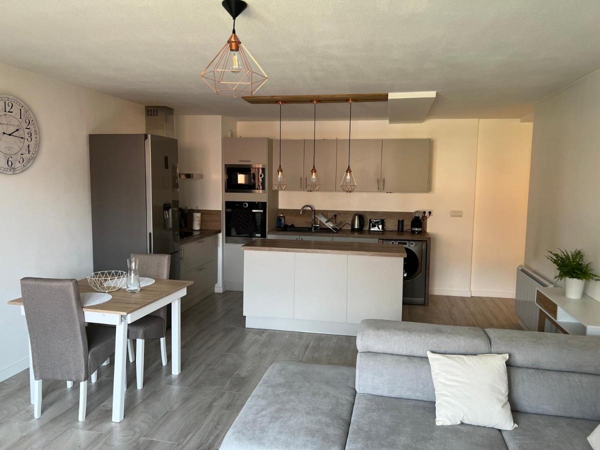 Appartement Entre Lacs, Montagnes Et Stations De Ski Bonneville Buitenkant foto